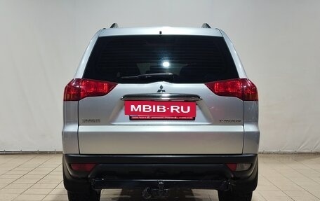 Mitsubishi Pajero Sport II рестайлинг, 2012 год, 1 650 000 рублей, 6 фотография