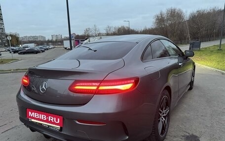 Mercedes-Benz E-Класс, 2019 год, 4 000 000 рублей, 3 фотография