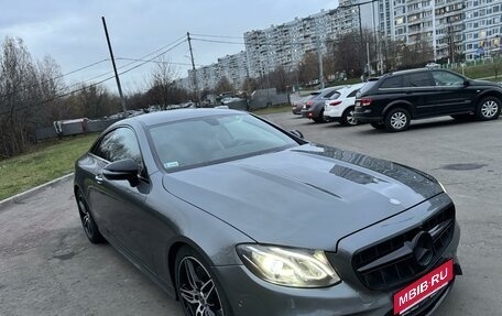 Mercedes-Benz E-Класс, 2019 год, 4 000 000 рублей, 2 фотография