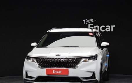 KIA Carnival, 2020 год, 2 900 000 рублей, 2 фотография