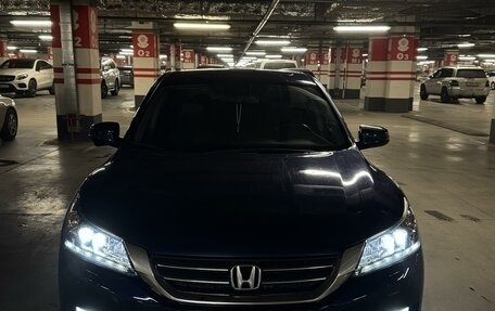 Honda Accord IX рестайлинг, 2013 год, 2 200 000 рублей, 2 фотография