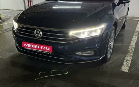 Volkswagen Passat B8 рестайлинг, 2020 год, 3 050 000 рублей, 4 фотография