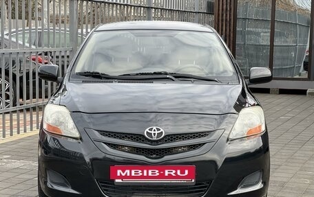 Toyota Yaris III рестайлинг, 2008 год, 699 000 рублей, 2 фотография