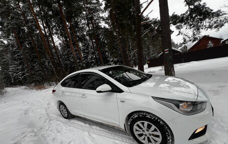 Hyundai Solaris II рестайлинг, 2017 год, 1 300 000 рублей, 10 фотография