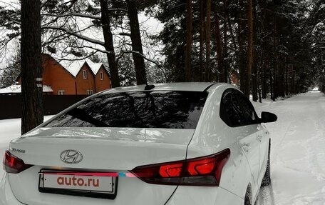 Hyundai Solaris II рестайлинг, 2017 год, 1 300 000 рублей, 12 фотография