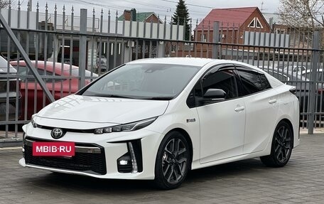 Toyota Prius IV XW50, 2018 год, 2 090 000 рублей, 4 фотография