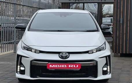 Toyota Prius IV XW50, 2018 год, 2 090 000 рублей, 3 фотография