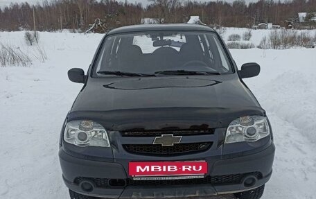 Chevrolet Niva I рестайлинг, 2011 год, 550 000 рублей, 2 фотография