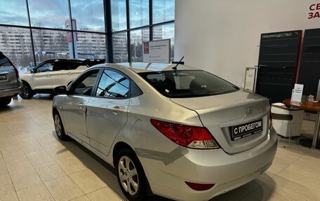 Hyundai Solaris II рестайлинг, 2011 год, 549 000 рублей, 4 фотография