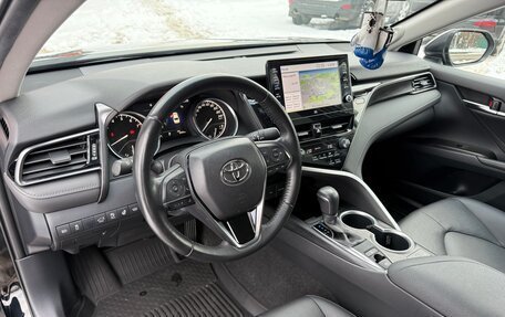 Toyota Camry, 2021 год, 3 650 000 рублей, 6 фотография