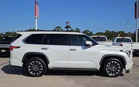 Toyota Sequoia, 2023 год, 12 590 000 рублей, 2 фотография