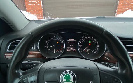 Skoda Superb III рестайлинг, 2011 год, 921 000 рублей, 23 фотография