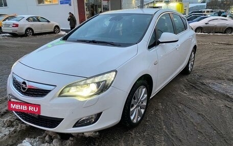 Opel Astra J, 2011 год, 850 000 рублей, 4 фотография