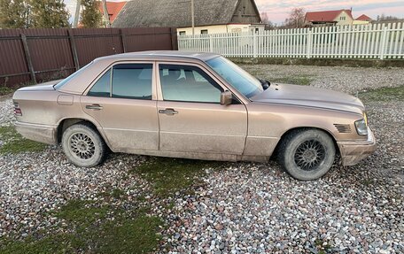 Mercedes-Benz W124, 1988 год, 450 000 рублей, 4 фотография