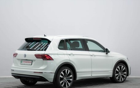 Volkswagen Tiguan II, 2017 год, 2 695 000 рублей, 2 фотография