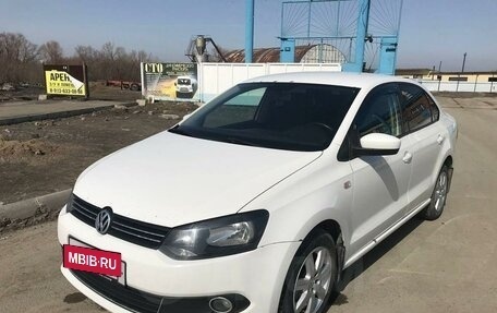 Volkswagen Polo VI (EU Market), 2012 год, 850 000 рублей, 2 фотография