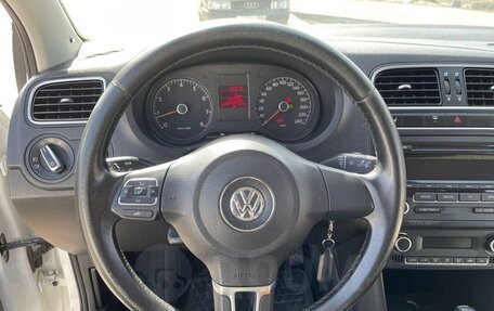 Volkswagen Polo VI (EU Market), 2012 год, 850 000 рублей, 11 фотография