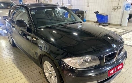 BMW 1 серия, 2011 год, 827 000 рублей, 8 фотография