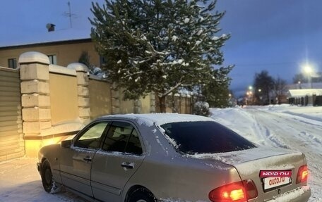 Mercedes-Benz E-Класс, 2000 год, 245 000 рублей, 5 фотография