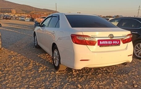 Toyota Camry, 2014 год, 1 850 000 рублей, 2 фотография