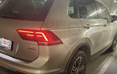 Volkswagen Tiguan II, 2017 год, 2 330 000 рублей, 3 фотография