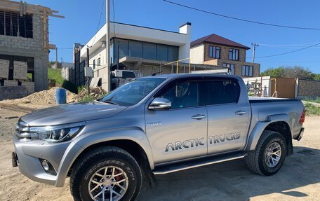 Toyota Hilux VIII, 2015 год, 5 300 000 рублей, 2 фотография