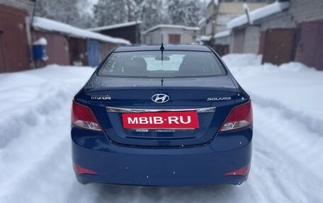 Hyundai Solaris II рестайлинг, 2015 год, 1 200 000 рублей, 2 фотография