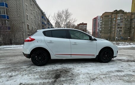 Renault Megane III, 2013 год, 965 000 рублей, 2 фотография