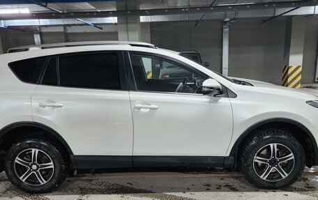 Toyota RAV4, 2017 год, 2 950 000 рублей, 7 фотография