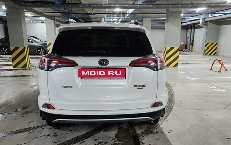 Toyota RAV4, 2017 год, 2 950 000 рублей, 5 фотография