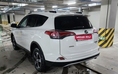 Toyota RAV4, 2017 год, 2 950 000 рублей, 6 фотография