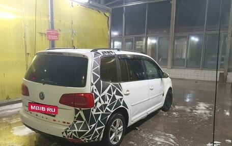 Volkswagen Touran III, 2014 год, 700 000 рублей, 8 фотография