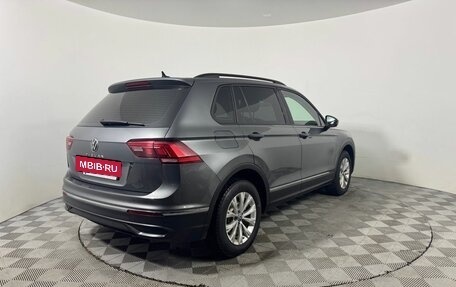 Volkswagen Tiguan II, 2021 год, 2 450 000 рублей, 5 фотография