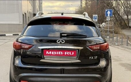 Infiniti FX II, 2011 год, 2 300 000 рублей, 15 фотография