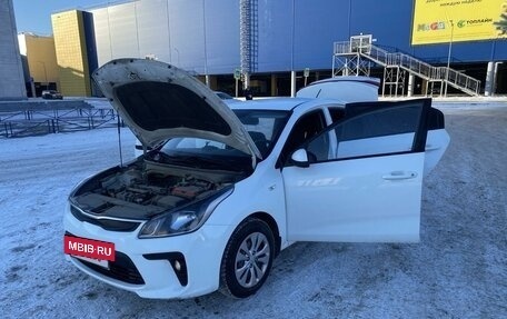 KIA Rio IV, 2018 год, 1 620 000 рублей, 10 фотография