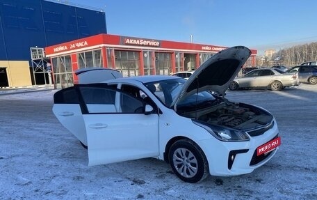 KIA Rio IV, 2018 год, 1 620 000 рублей, 9 фотография