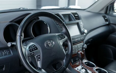 Toyota Highlander III, 2011 год, 2 468 000 рублей, 10 фотография