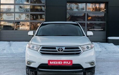 Toyota Highlander III, 2011 год, 2 468 000 рублей, 8 фотография