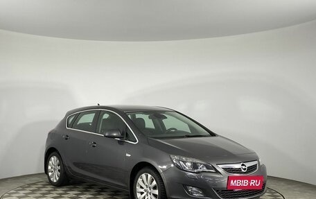 Opel Astra J, 2010 год, 790 000 рублей, 3 фотография