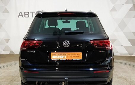 Volkswagen Tiguan II, 2018 год, 2 999 000 рублей, 5 фотография