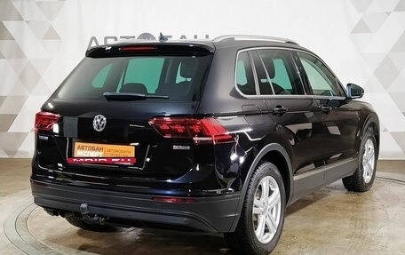 Volkswagen Tiguan II, 2018 год, 2 999 000 рублей, 3 фотография