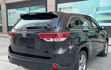 Toyota Highlander III, 2021 год, 3 100 000 рублей, 4 фотография