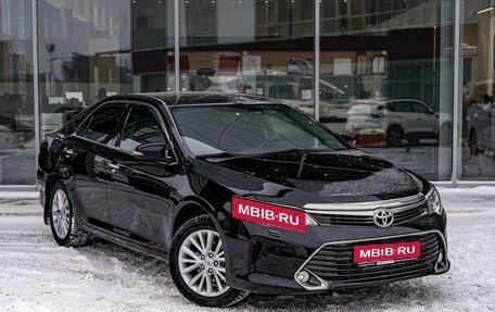 Toyota Camry, 2015 год, 2 370 000 рублей, 1 фотография