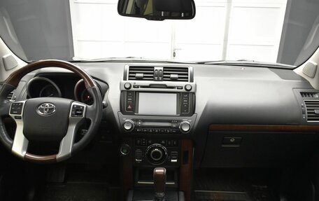 Toyota Land Cruiser Prado 150 рестайлинг 2, 2015 год, 4 299 000 рублей, 10 фотография