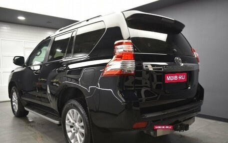 Toyota Land Cruiser Prado 150 рестайлинг 2, 2015 год, 4 299 000 рублей, 5 фотография