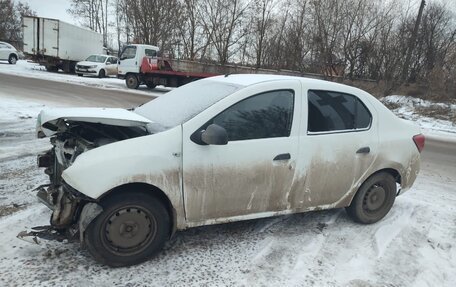 Renault Logan II, 2017 год, 350 000 рублей, 4 фотография