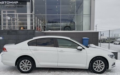 Volkswagen Passat B8 рестайлинг, 2015 год, 1 740 000 рублей, 4 фотография