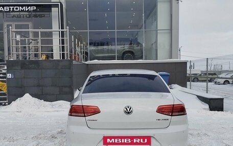 Volkswagen Passat B8 рестайлинг, 2015 год, 1 740 000 рублей, 5 фотография