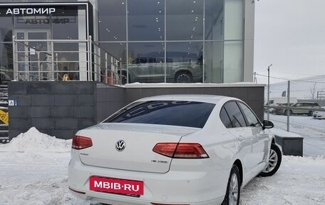 Volkswagen Passat B8 рестайлинг, 2015 год, 1 740 000 рублей, 12 фотография