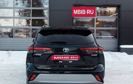 Toyota Highlander, 2024 год, 6 825 000 рублей, 4 фотография